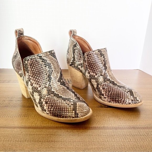 JEFFREY CAMPBELL Western Snakeskin Print Boots 6.5 - Picture 2 of 8